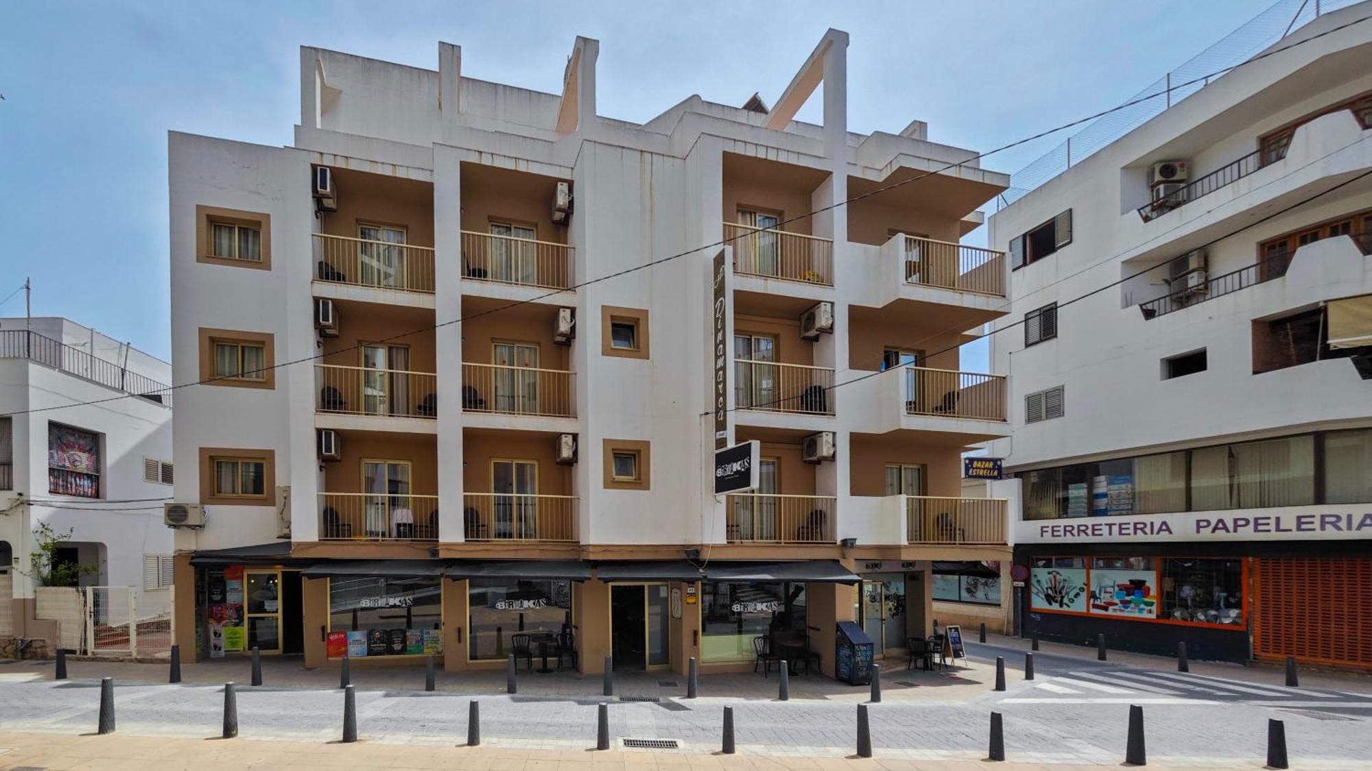 Hostal Dinamarca San Antonio  Exterior photo